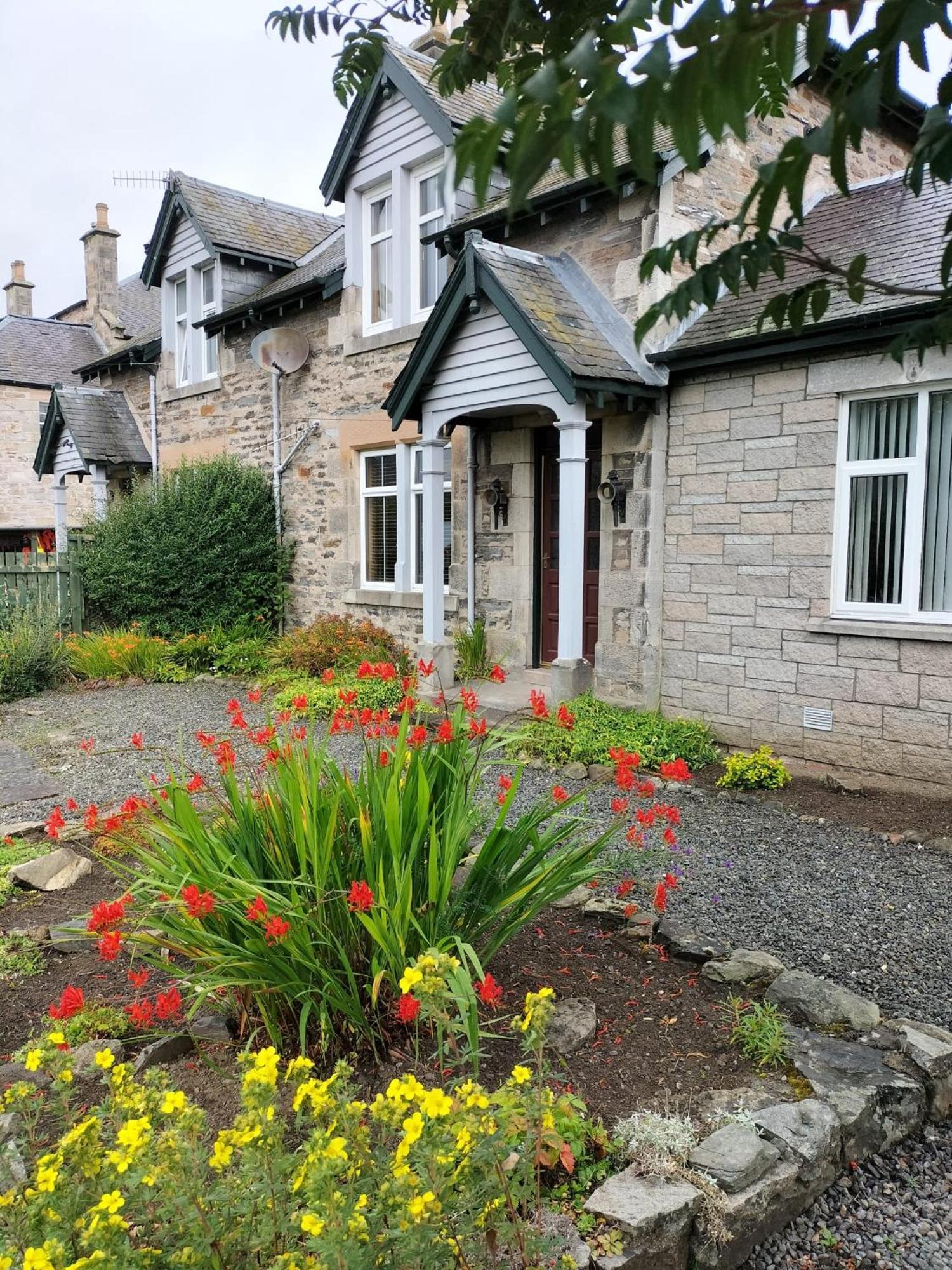 Esk Cottage Pitlochry Extérieur photo